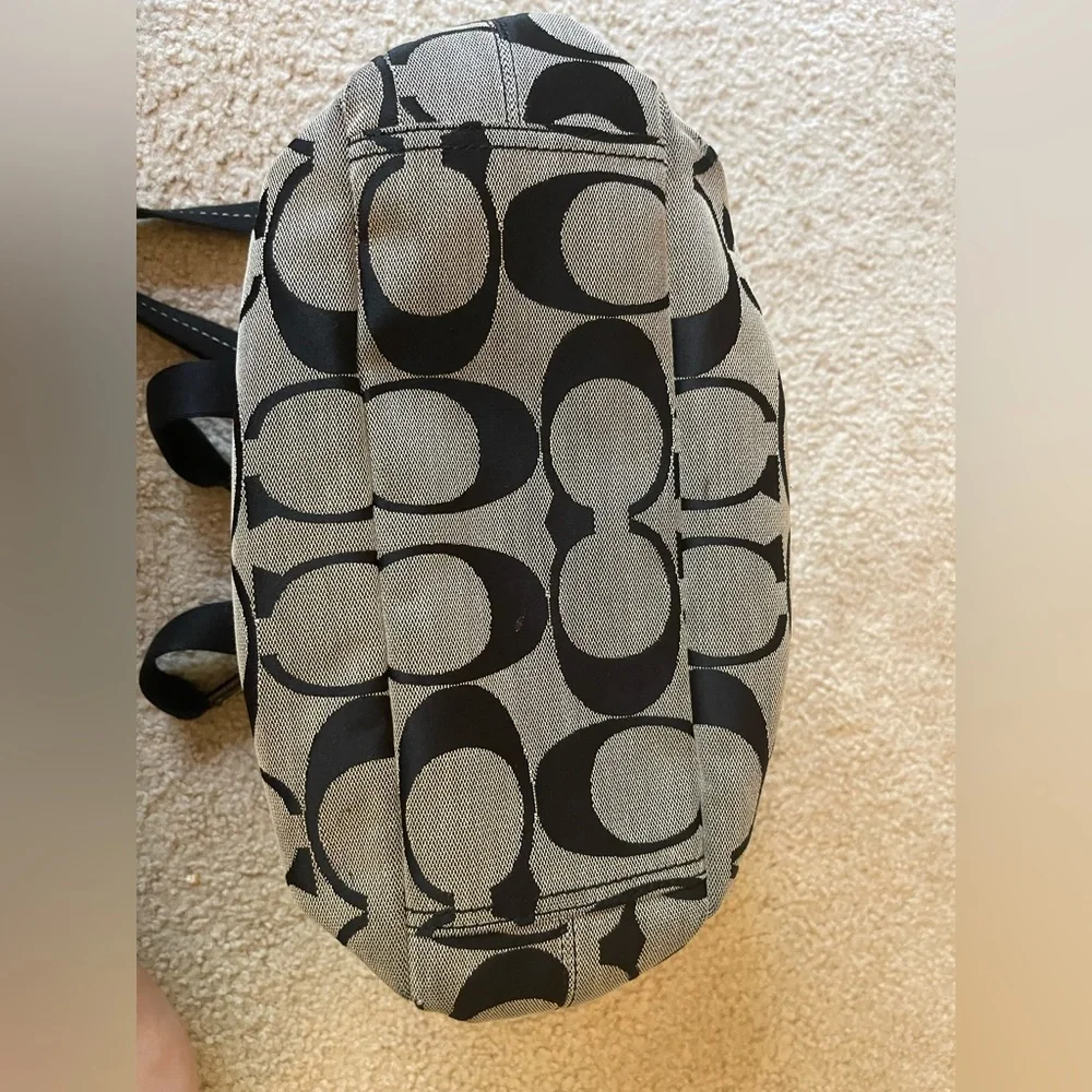 Authentic coach signature, tote bag.          B-148 - Picture 15 of 16